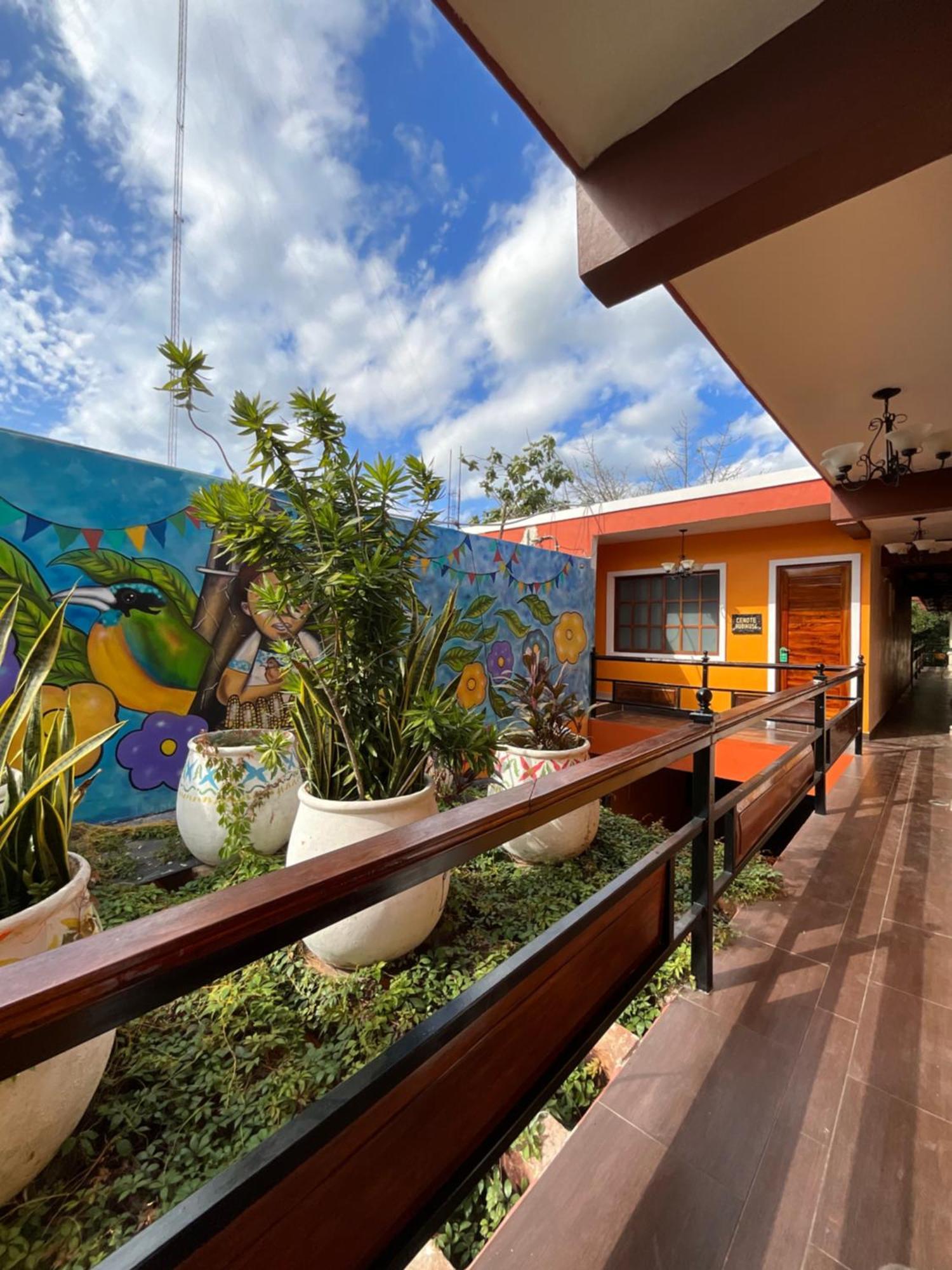 El Zaguan Colonial By Guruhotel Βαγιαδολίδ Εξωτερικό φωτογραφία