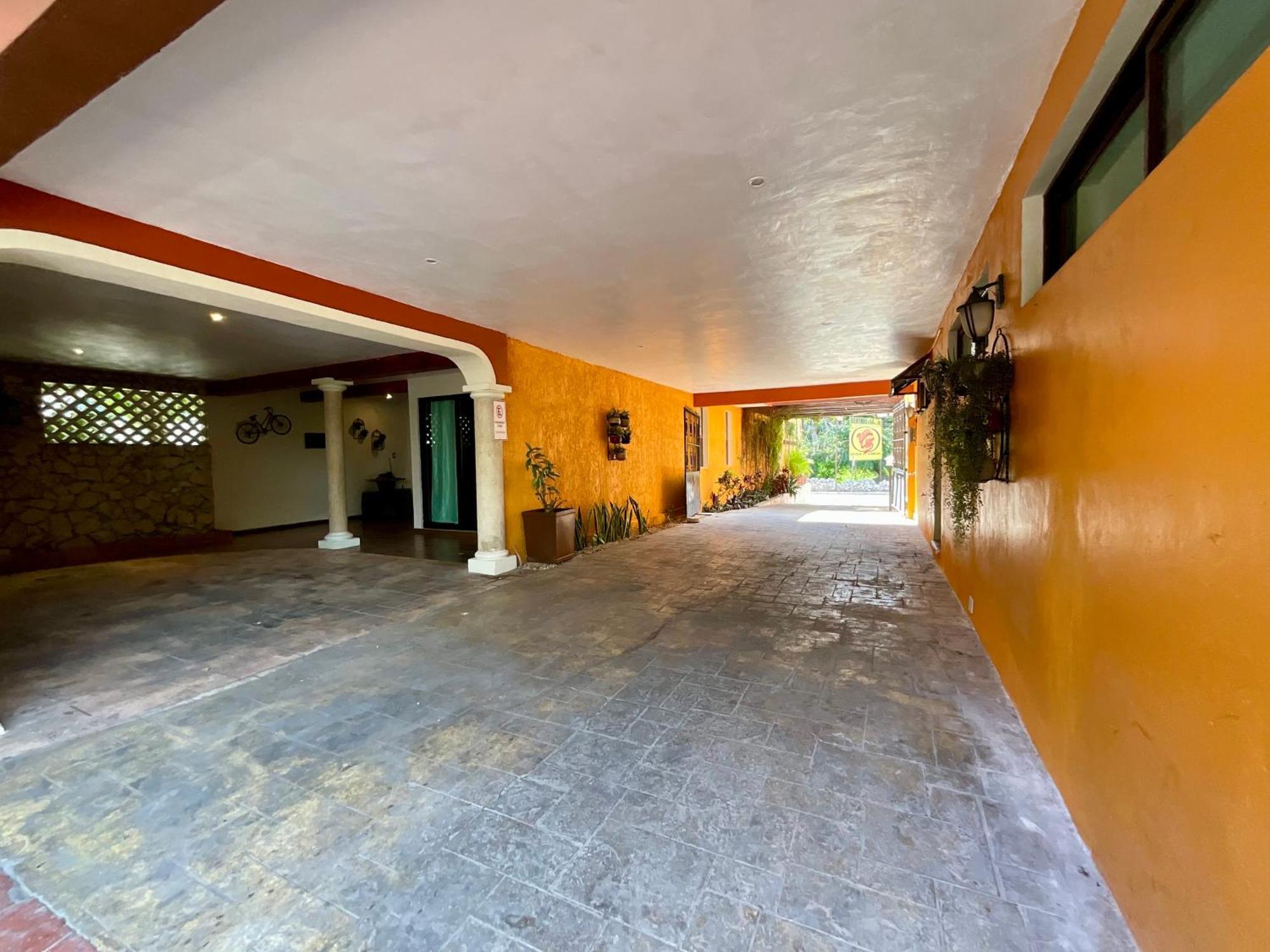 El Zaguan Colonial By Guruhotel Βαγιαδολίδ Εξωτερικό φωτογραφία