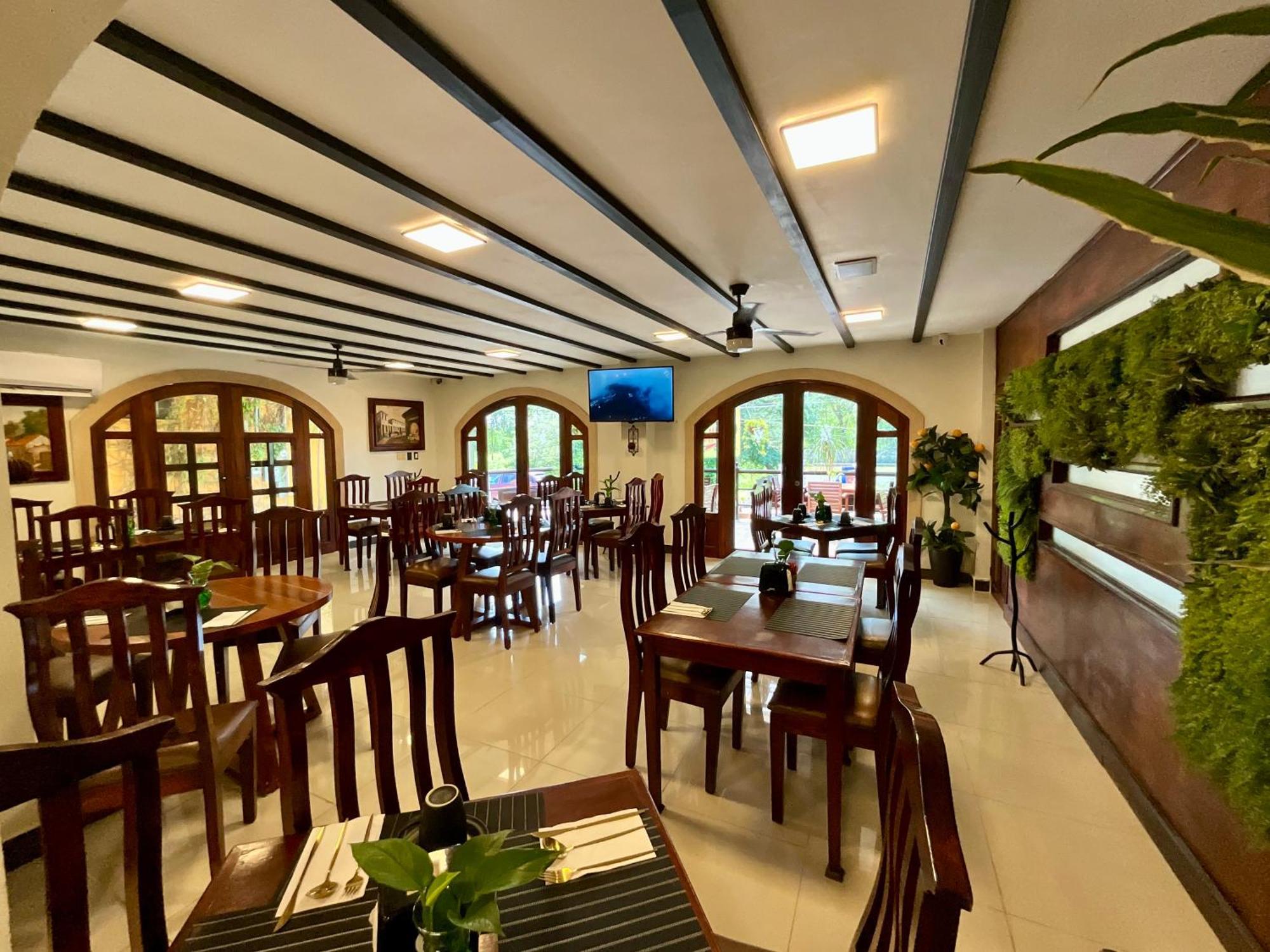 El Zaguan Colonial By Guruhotel Βαγιαδολίδ Εξωτερικό φωτογραφία