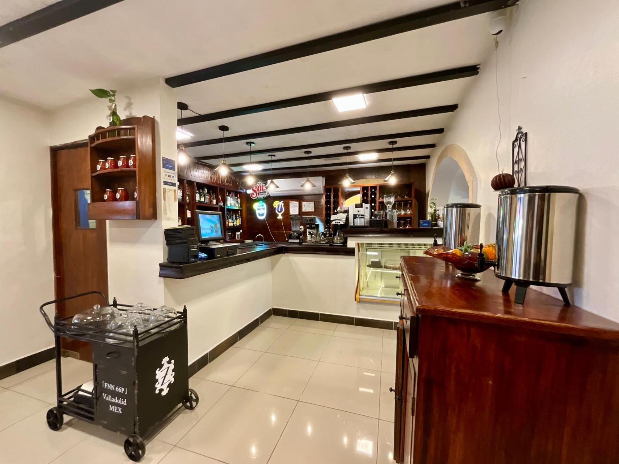 El Zaguan Colonial By Guruhotel Βαγιαδολίδ Εξωτερικό φωτογραφία