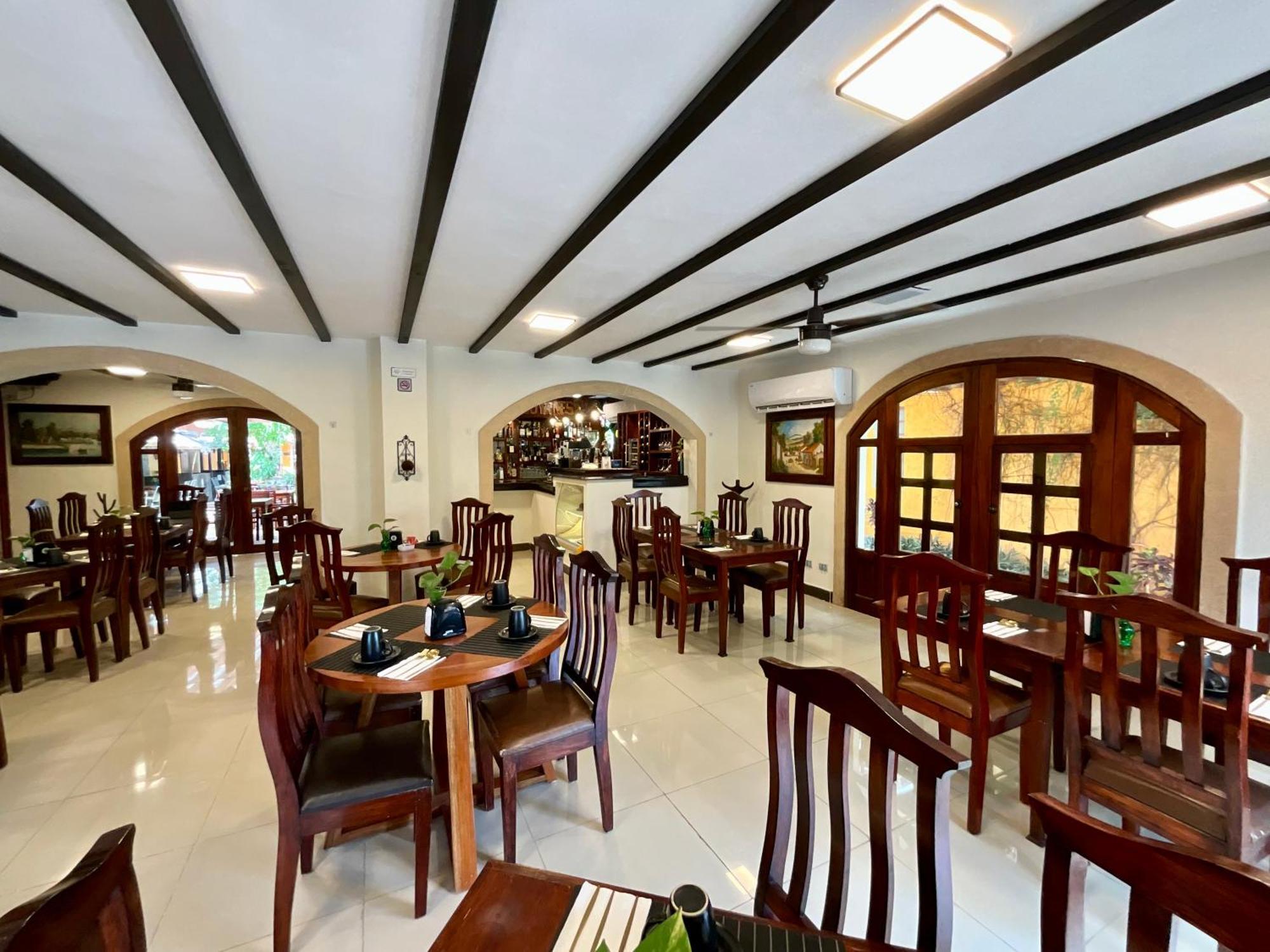 El Zaguan Colonial By Guruhotel Βαγιαδολίδ Εξωτερικό φωτογραφία
